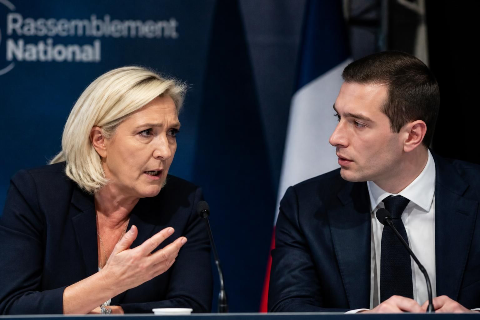 présidentielle 2027 : découvrez comment les divisions internes bouleversent le rassemblement national, influençant ses stratégies et ses perspectives pour l'élection à venir.